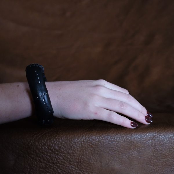 L Bracelet in Black - Image 3