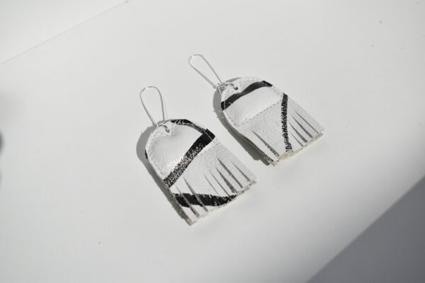 Half Circle Earrings in Black and White - Image 2